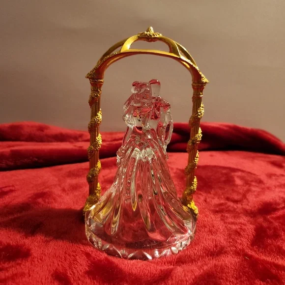 bride and groom statue - Picture 1 of 5